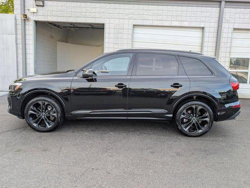 2025 Audi Q7 55 Premium Plus