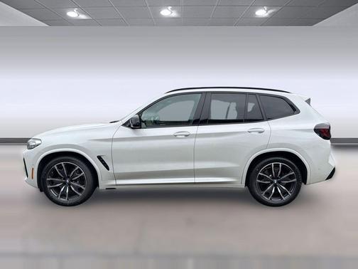Mineral White Metallic 2024 BMW X3 M40i