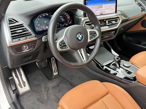 Mineral White Metallic 2024 BMW X3 M40i