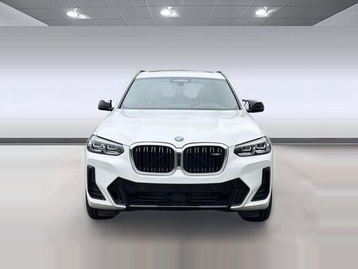 Mineral White Metallic 2024 BMW X3 M40i