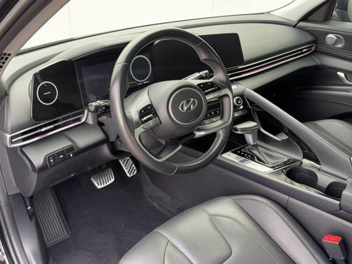 Phantom Black 2022 Hyundai ELANTRA Limited