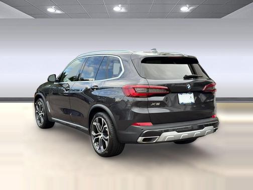 Dark Graphite Metallic 2021 BMW X5 xDrive40i