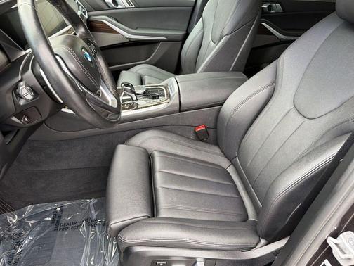 Dark Graphite Metallic 2021 BMW X5 xDrive40i