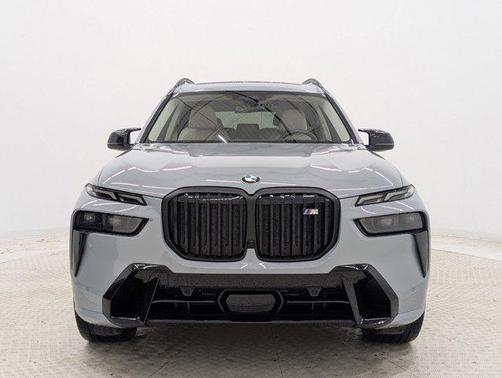 2023 BMW X7 M60i