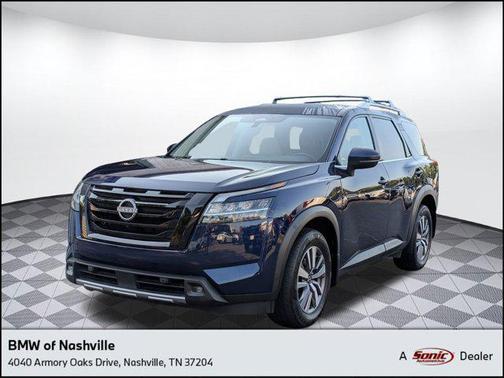2022 Nissan Pathfinder SL 2WD