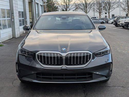 2025 BMW 530 530i