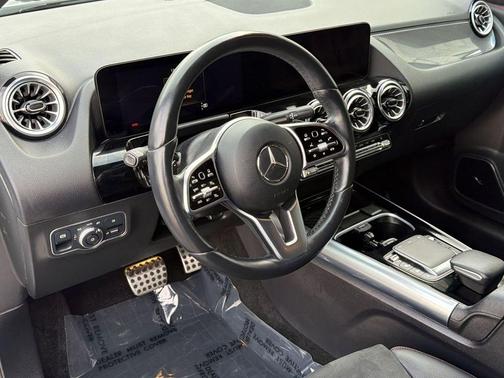 White 2023 Mercedes-Benz GLA 250 4MATIC