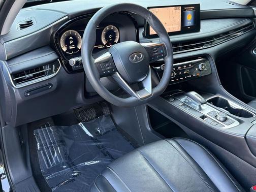 Mineral Black 2023 INFINITI QX60 Luxe