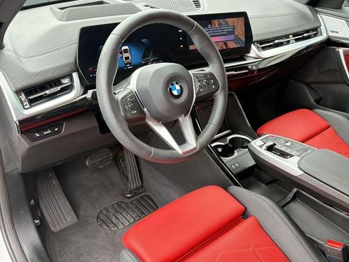White 2025 BMW X2 xDrive28i