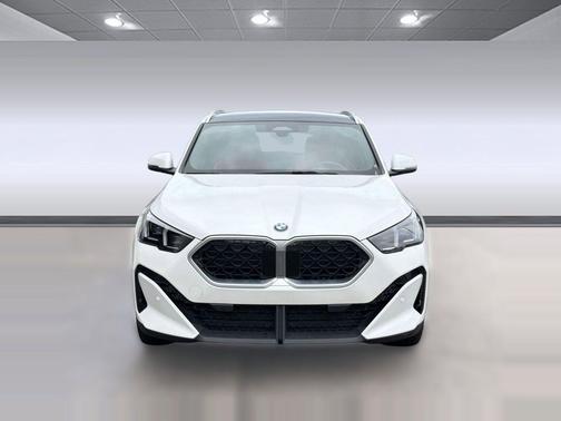 White 2025 BMW X2 xDrive28i