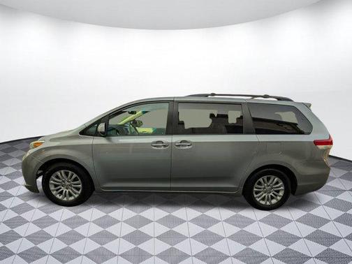 2011 Toyota Sienna XLE