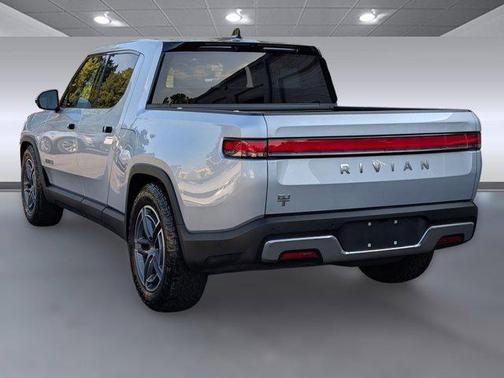 2025 Rivian R1T Adventure