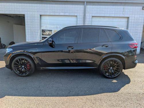 2021 BMW X5 M50i