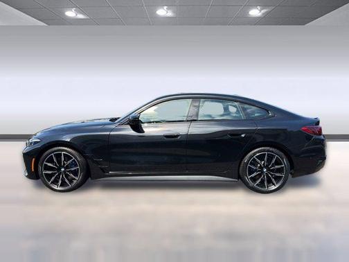 Black Sapphire Metallic 2025 BMW M440 i