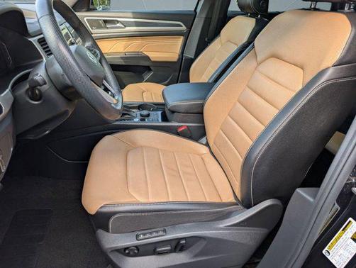2022 Volkswagen Atlas Cross Sport 3.6L V6 SEL Premium R-Line