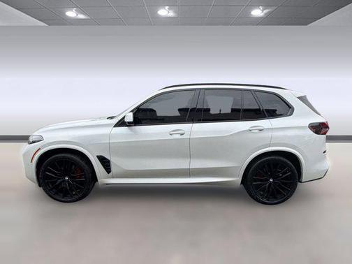 Mineral White Metallic 2024 BMW X5 xDrive40i