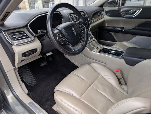 2017 Lincoln Continental Reserve