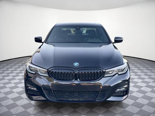 Black Sapphire Metallic 2022 BMW 330e xDrive