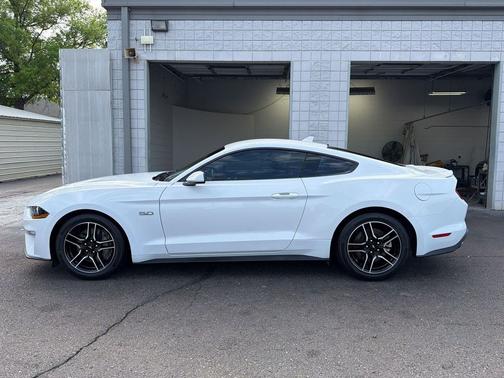 Oxford White 2023 Ford Mustang GT