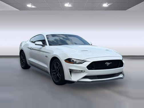 Oxford White 2023 Ford Mustang GT