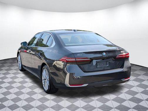 2024 BMW 530 i xDrive