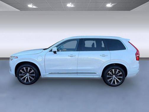 White 2022 Volvo XC90 Recharge Plug-In Hybrid T8 Inscription 6 Passenger