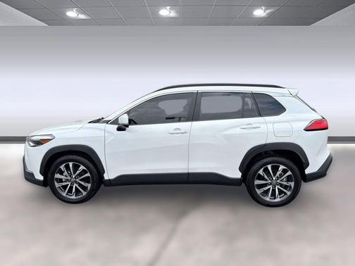 Wind Chill Pearl 2023 Toyota Corolla Cross XLE