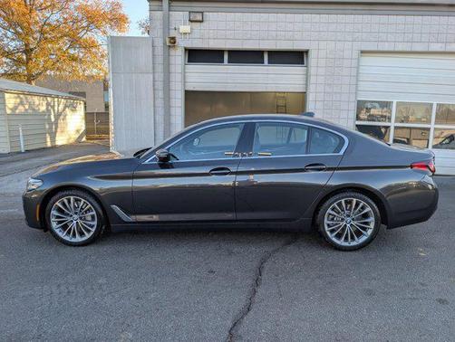 2023 BMW 530 i