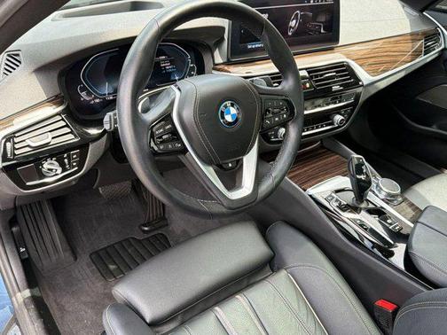 Arctic Race Blue Metallic 2023 BMW 530e Base