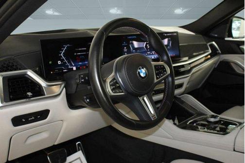 2024 BMW X6 M60i
