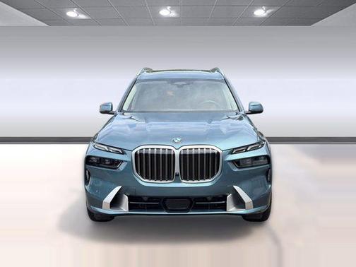 Blue Ridge Mountain Metallic 2026 BMW X7 xDrive40i