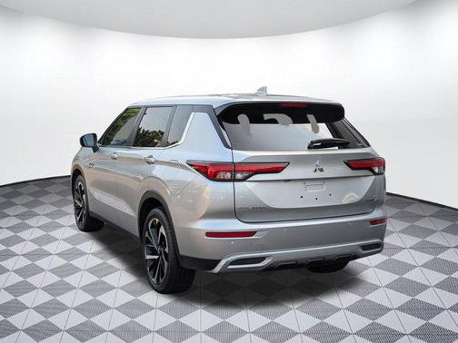 2023 Mitsubishi Outlander PHEV SE S-AWC