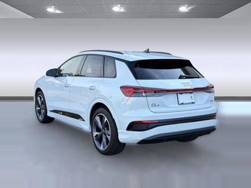 Glacier White Metallic 2024 Audi Q4 e-tron Premium 55 quattro