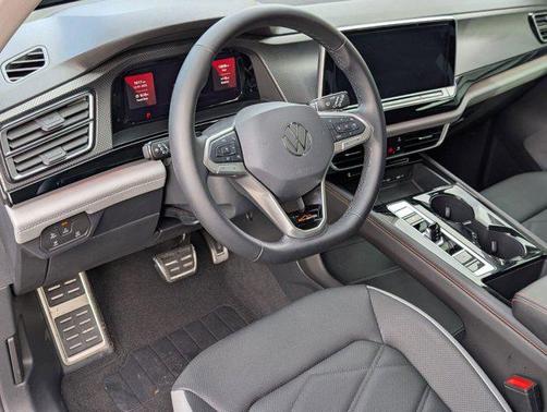 2024 Volkswagen Atlas 2.0T SE w/Technology 4MOTION