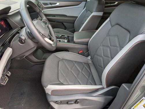 2024 Volkswagen Atlas 2.0T SE w/Technology 4MOTION