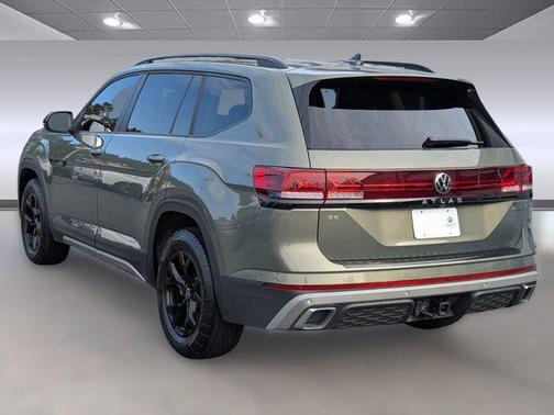 2024 Volkswagen Atlas 2.0T SE w/Technology 4MOTION