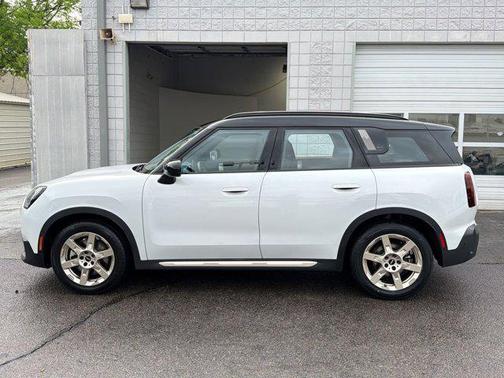 Nanuq White Metallic 2025 MINI Countryman Cooper S ALL4