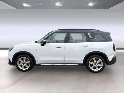 Nanuq White Metallic 2025 MINI Countryman Cooper S ALL4