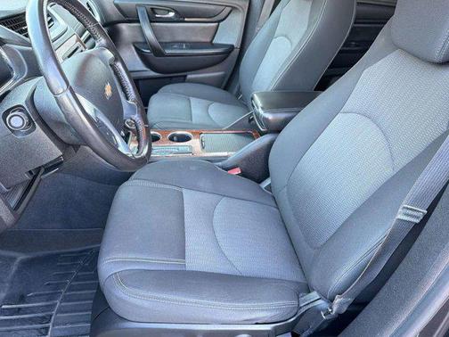 Tungsten Metallic 2014 Chevrolet Traverse 1LT