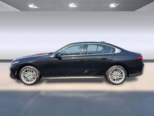 Black 2025 BMW 530 530i