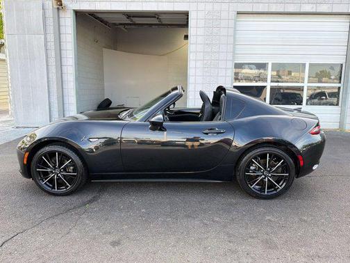 2025 Mazda MX-5 Miata RF Grand Touring