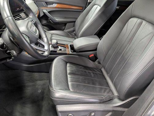 2023 Audi Q5 45 S line Premium Plus