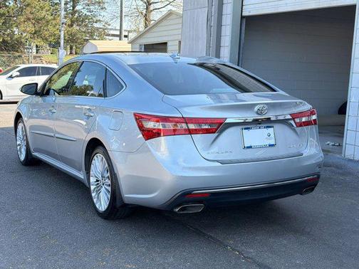 Celestial Silver Metallic 2018 Toyota Avalon Limited