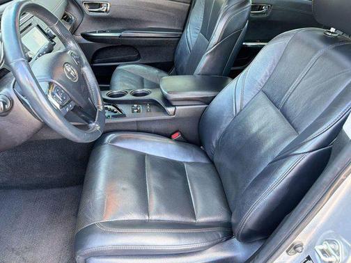 Celestial Silver Metallic 2018 Toyota Avalon Limited