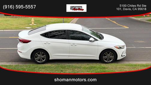 2017 Hyundai ELANTRA SE