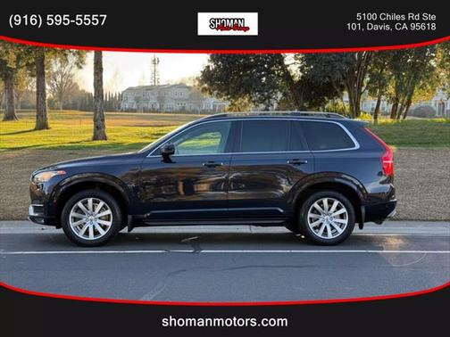 2016 Volvo XC90 T6 Momentum