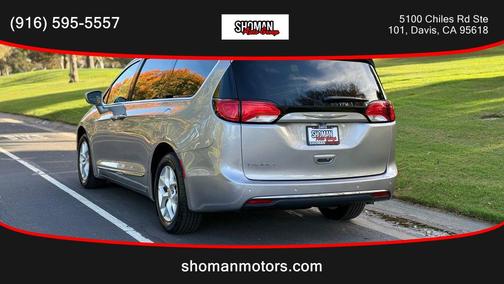 2017 Chrysler Pacifica Touring-L