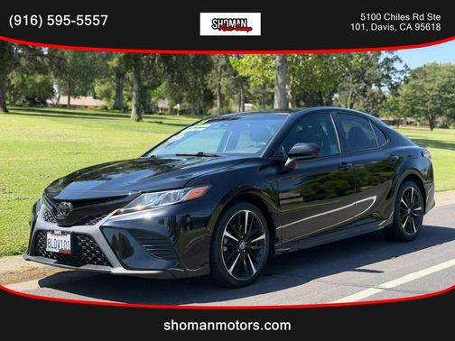 Midnight Black Metallic 2019 Toyota Camry SE