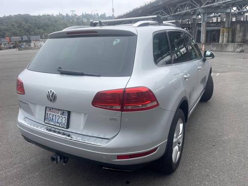 2012 Volkswagen Touareg VR6 Lux