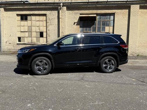 2018 Toyota Highlander Limited Platinum
